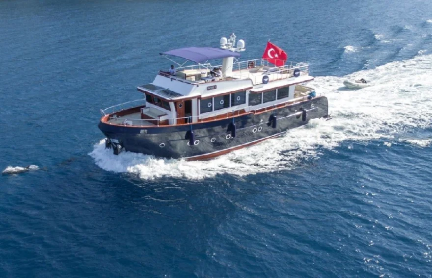 turkey private yacht charter Trawler Daphne