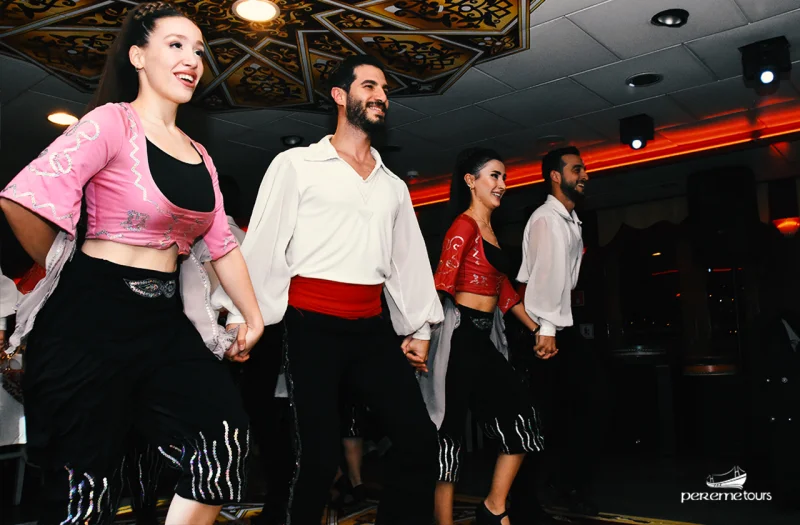 Bosphorus Dinner Cruise Istanbul - 4 Hr