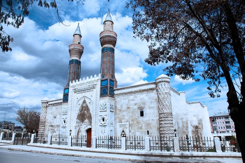 Emerald Black Sea Tour - 8 Days/7 Nights