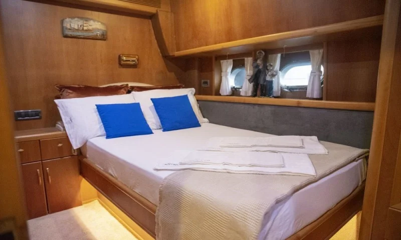 MOTOR YACHT M/Y SIROCCO