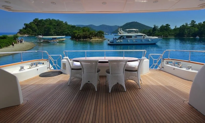 MOTOR YACHT DREAM 