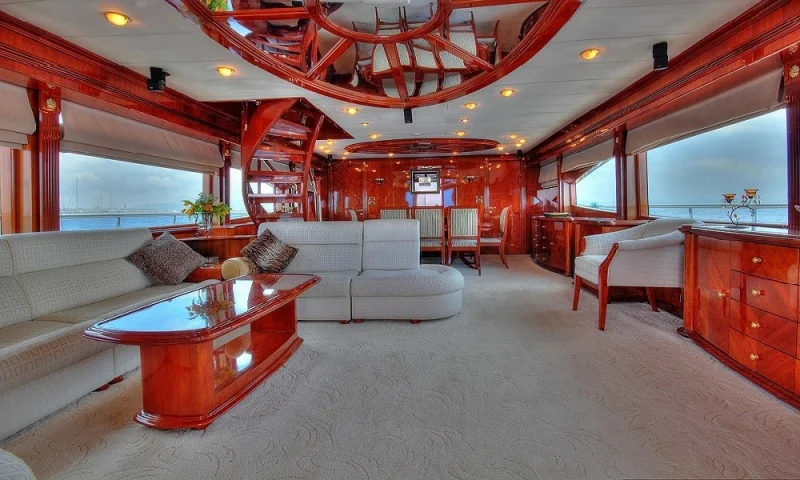 MOTOR YACHT DREAM 