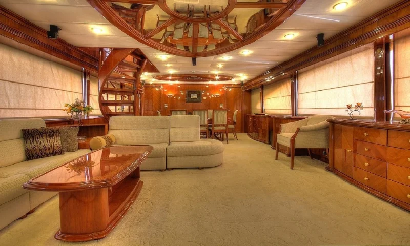 MOTOR YACHT DREAM 