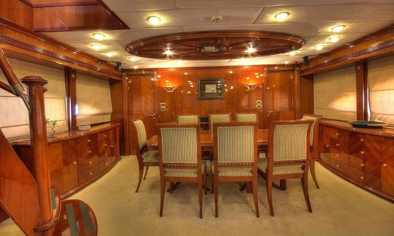 MOTOR YACHT DREAM 