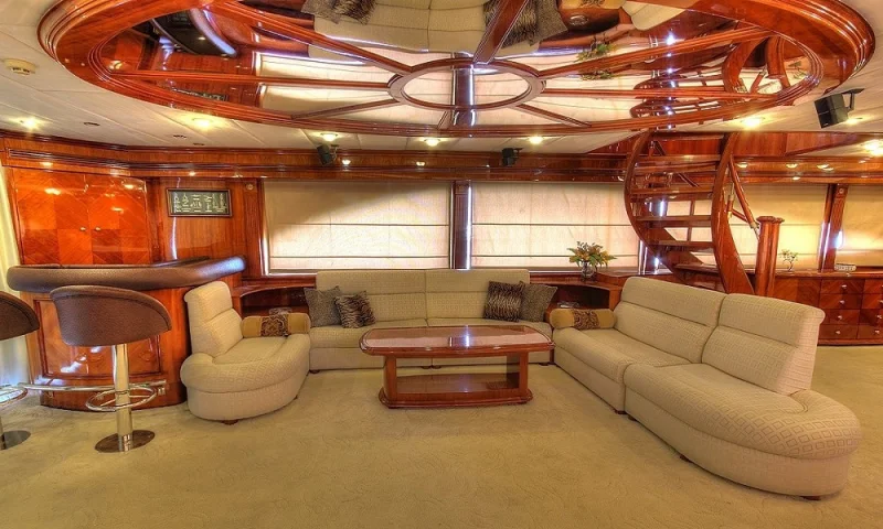 MOTOR YACHT DREAM 