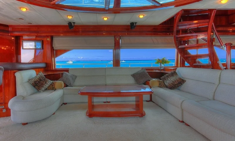 MOTOR YACHT DREAM 