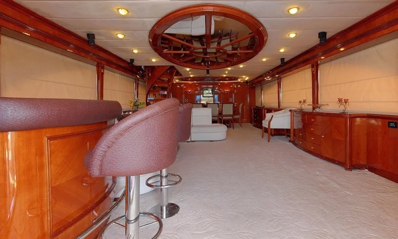 MOTOR YACHT DREAM 