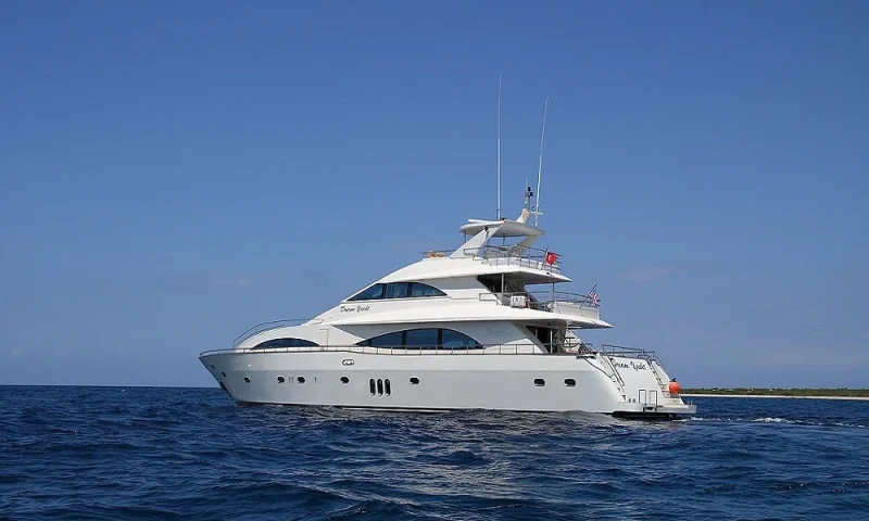 MOTOR YACHT DREAM 