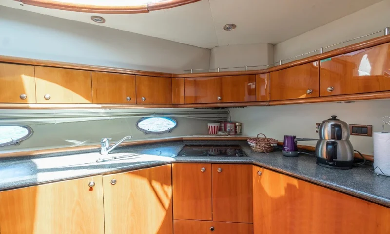 SUNSEEKER MANHATTAN 62   