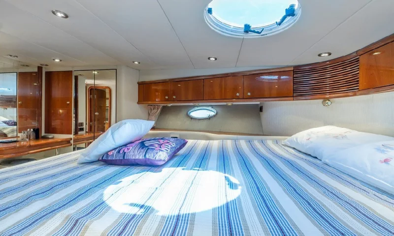 SUNSEEKER MANHATTAN 62   