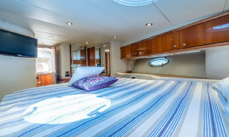 SUNSEEKER MANHATTAN 62   