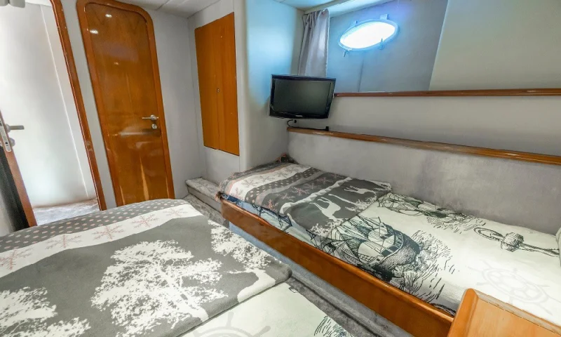 SUNSEEKER MANHATTAN 62   
