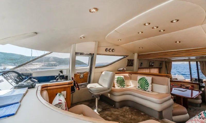 SUNSEEKER MANHATTAN 62   