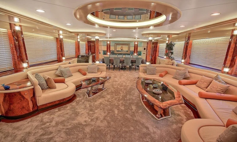 MOTORYACHT CROCUS