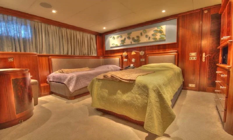 MOTORYACHT MONTE CARLO