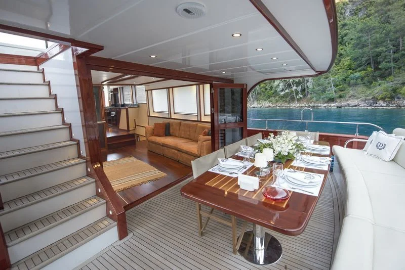 TRAWLER DAPHNE