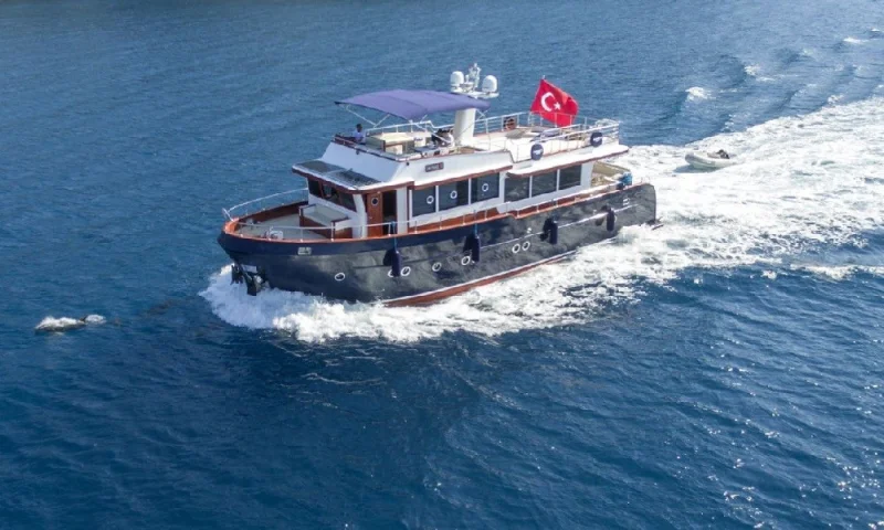 TRAWLER DAPHNE