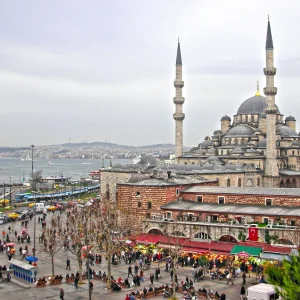 Eminönü Square and Yeni Mosque