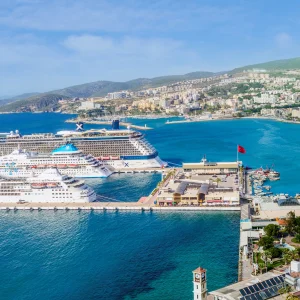 Puerto de cruceros de Kusadasi