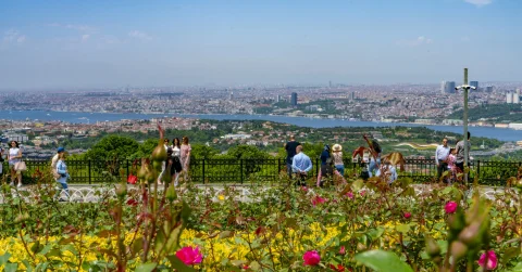 Bosphorus Cruise and two Continents Tour - 7 Hr