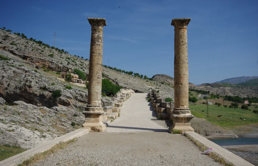 Cendere Bridge - Kahta