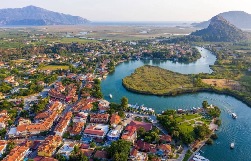 Flying Explorer Turkey Tour (Zer)   17 Days - 16 Nights