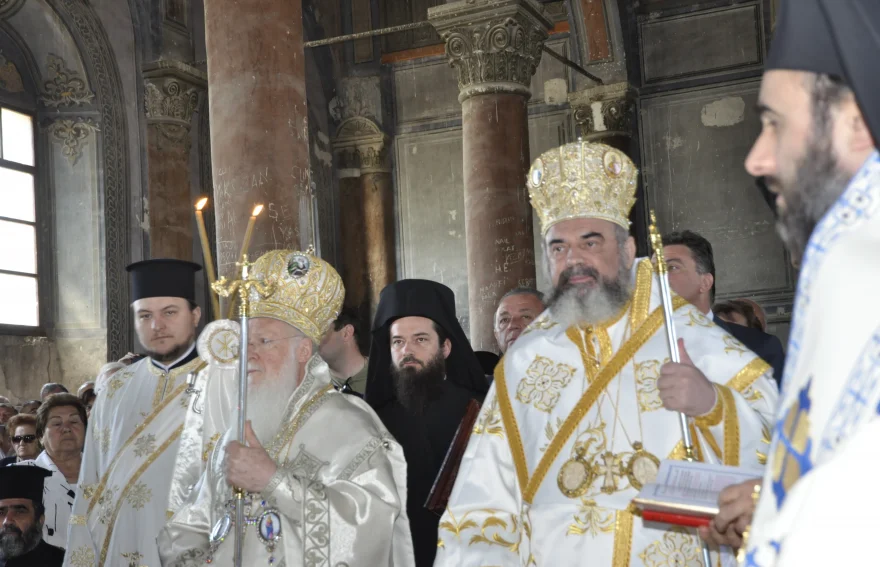 Misa en la Iglesia de San Theodoros Trion - Capadocia