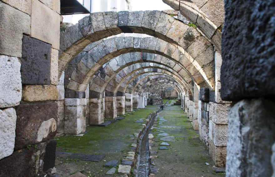 Iamir Agora