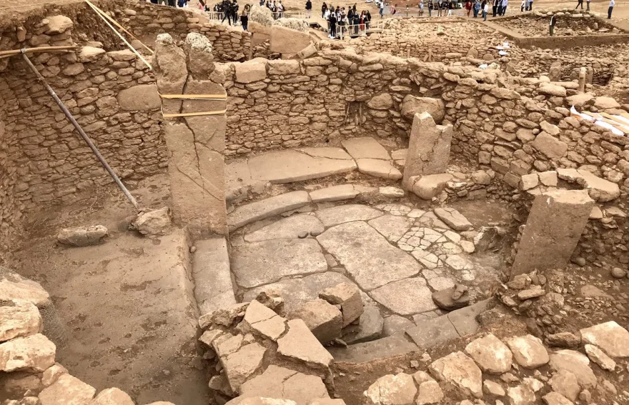 Karahantepe, Taş tepeler - Şanlıurfa