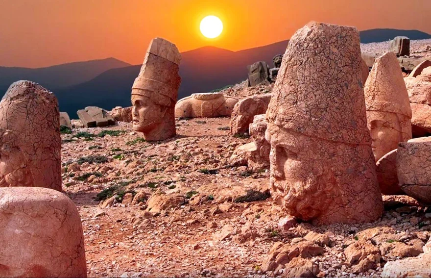 Mt Nemrut, The God Statues, Adiyaman