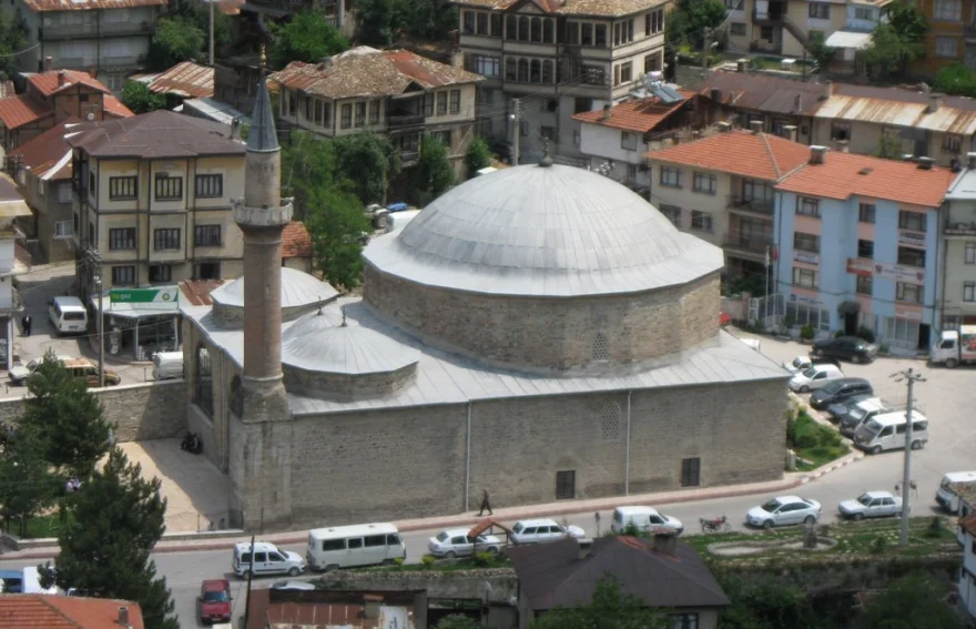 Mezquita Mudurnu Yıldırım Bayezit - 1382