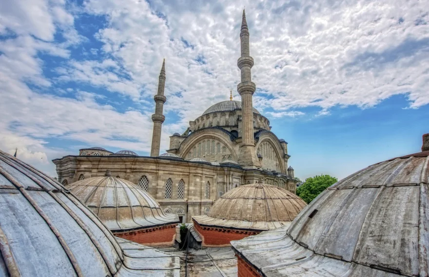 Nuru Osmaniye Mosque - Istanbul