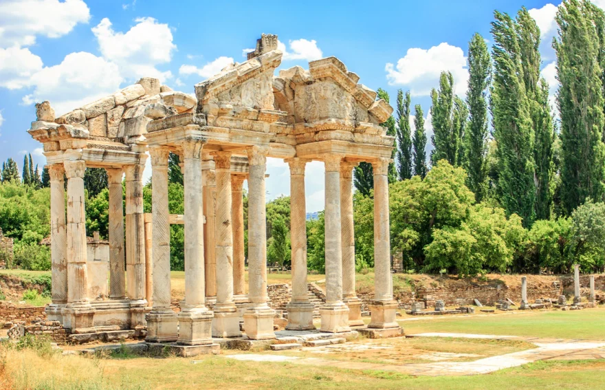 PUERTA DE TETRAPILÓN del Templo de Afrodita - Afrodisias