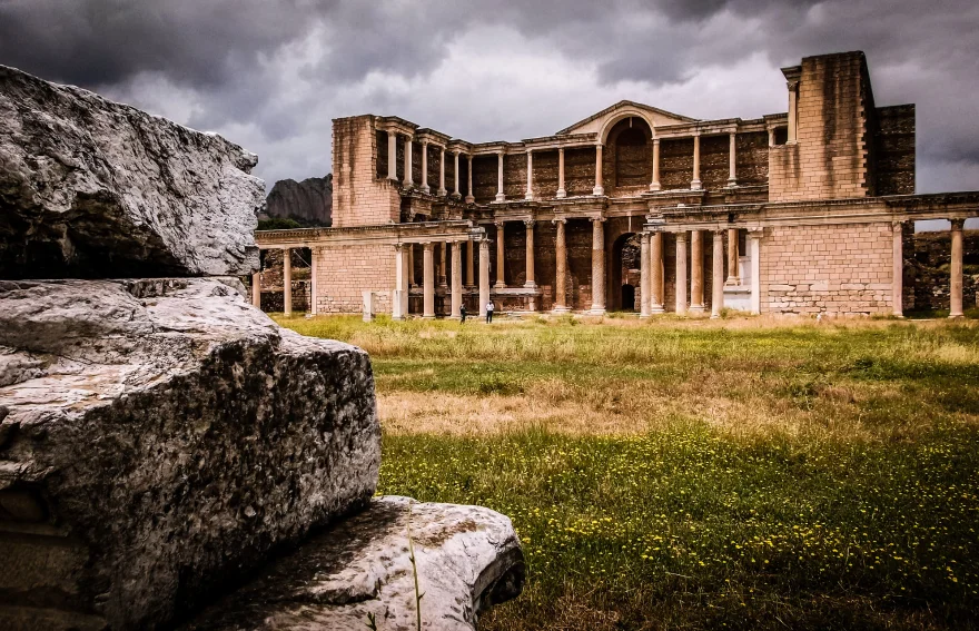 Sardes Gymnasium - Salihli