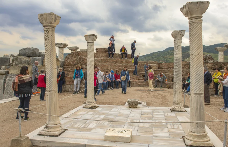 St. John Tomb - Selçuj