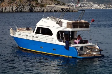 Motor Yacht