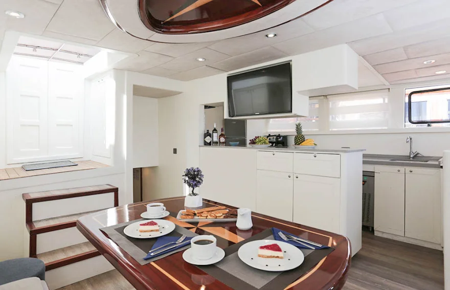 Saloon 1 Derya Deniz