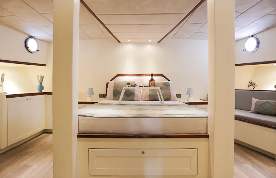 Front Master Cabin 3  Derya Deniz